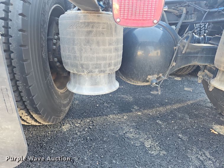 image for item NZ9111 2020 Western Star 5700XE  semi truck