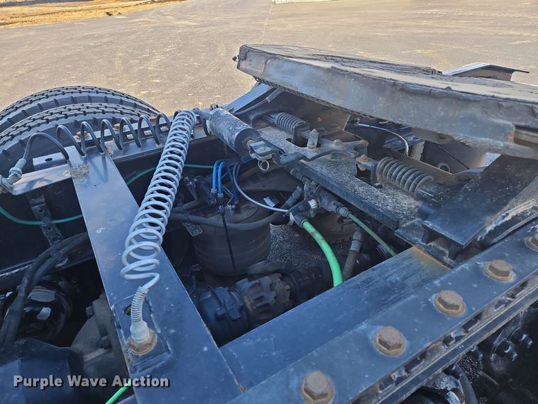 image for item NZ9111 2020 Western Star 5700XE  semi truck