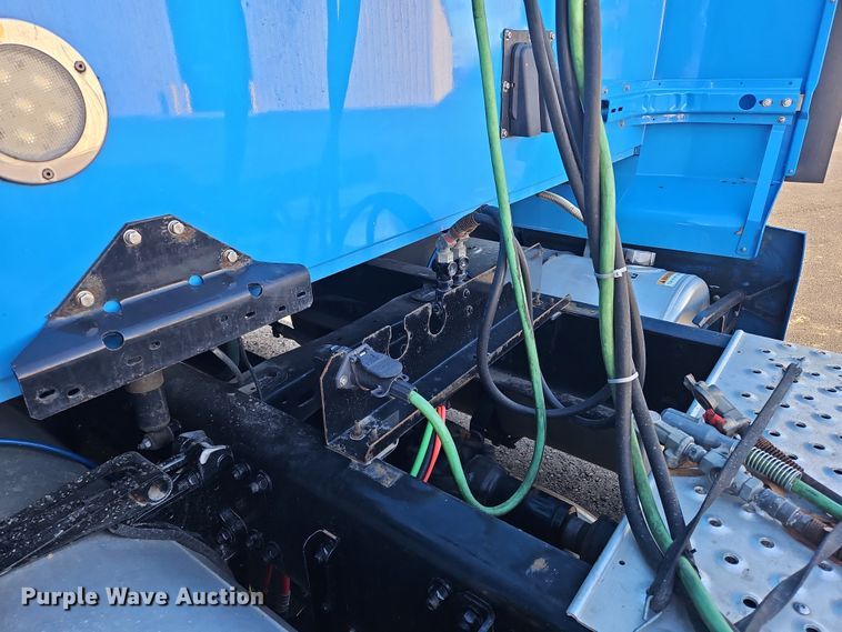 image for item NZ9111 2020 Western Star 5700XE  semi truck