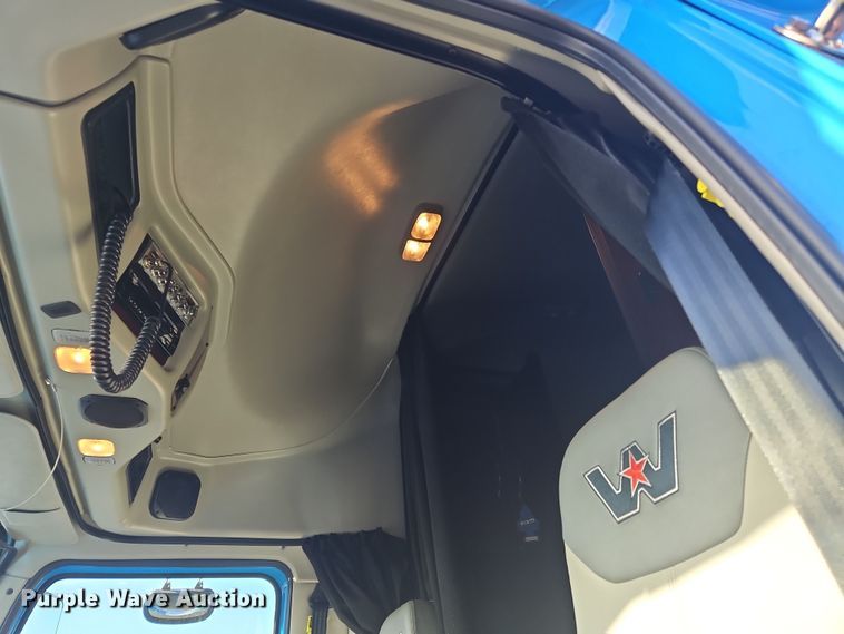 image for item NZ9111 2020 Western Star 5700XE  semi truck