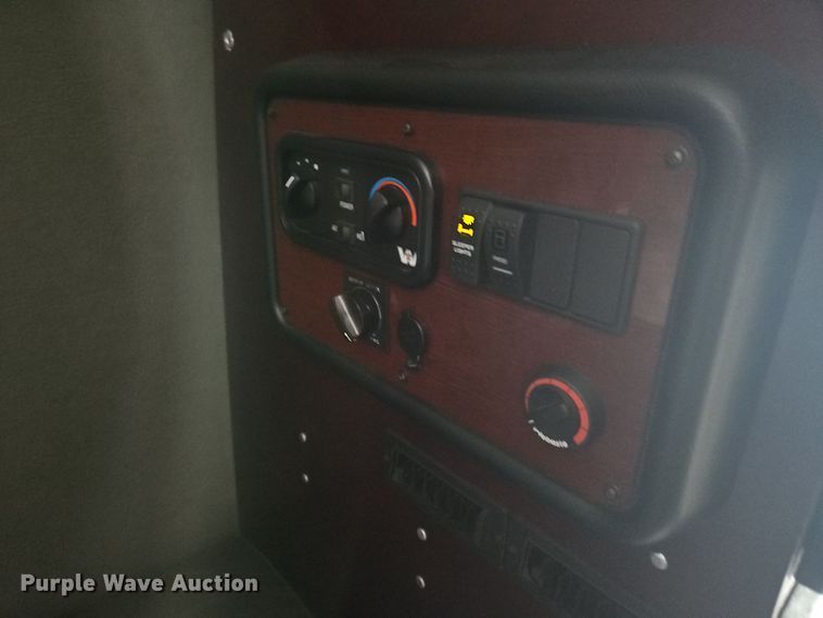 image for item NZ9111 2020 Western Star 5700XE  semi truck