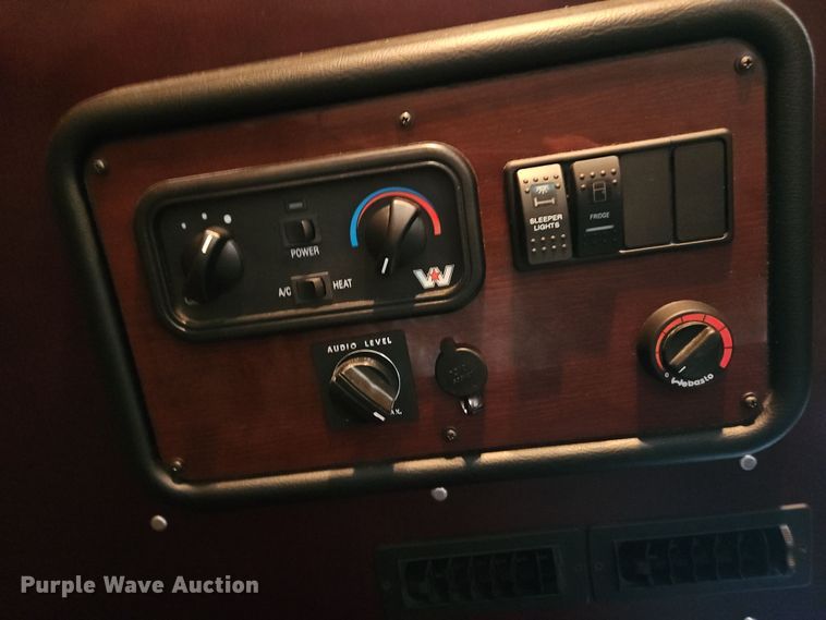 image for item NZ9111 2020 Western Star 5700XE  semi truck