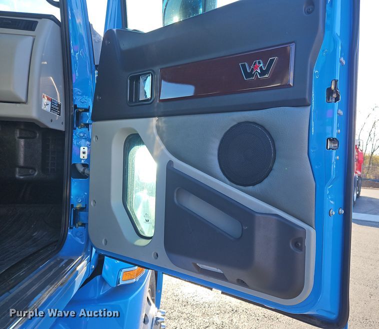 image for item NZ9111 2020 Western Star 5700XE  semi truck