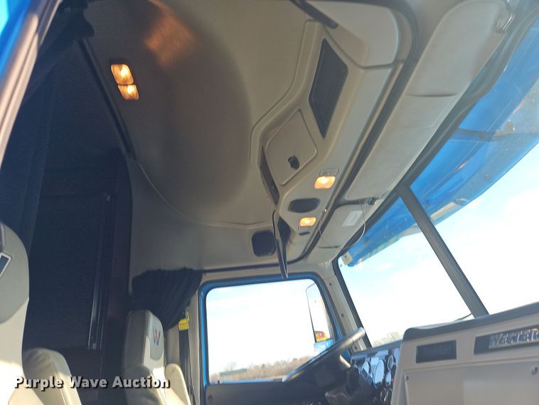 image for item NZ9111 2020 Western Star 5700XE  semi truck