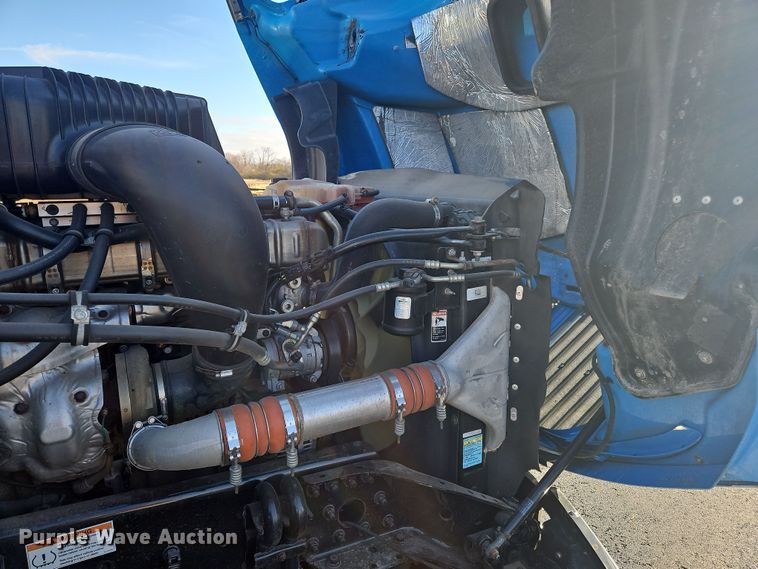 image for item NZ9111 2020 Western Star 5700XE  semi truck