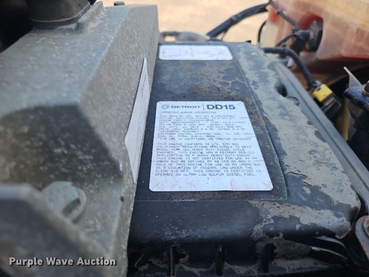 image for item NZ9111 2020 Western Star 5700XE  semi truck