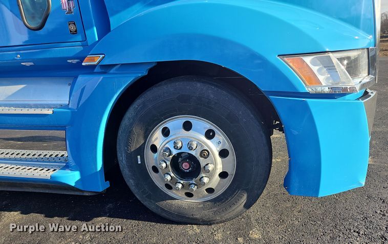 image for item NZ9111 2020 Western Star 5700XE  semi truck