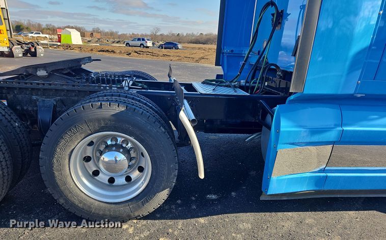 image for item NZ9111 2020 Western Star 5700XE  semi truck