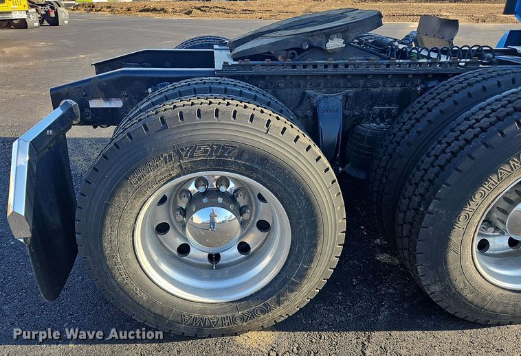 image for item NZ9111 2020 Western Star 5700XE  semi truck