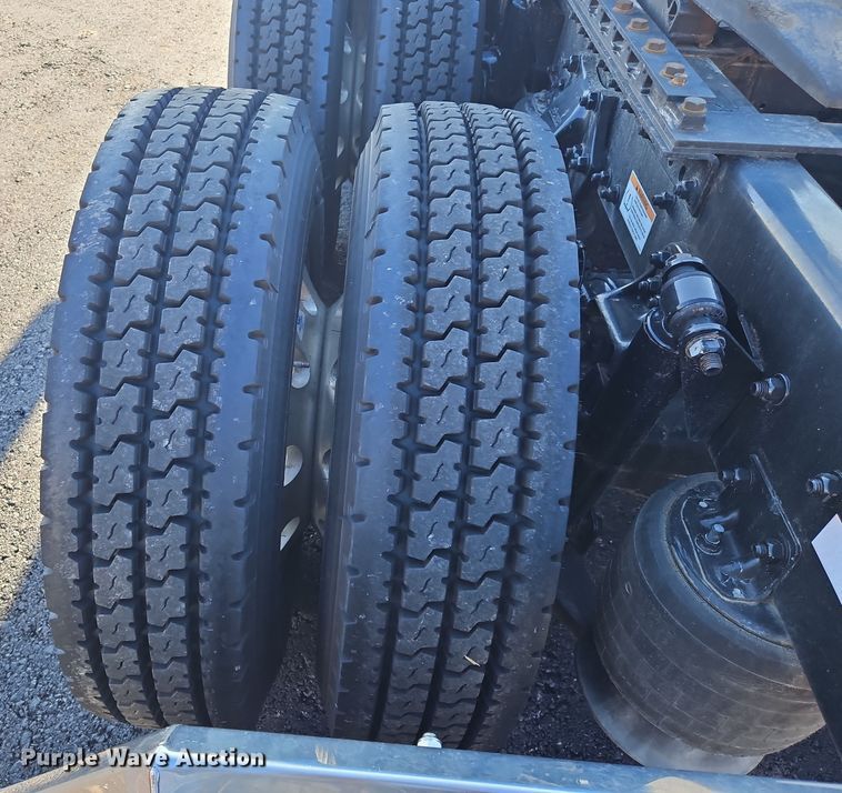 image for item NZ9111 2020 Western Star 5700XE  semi truck