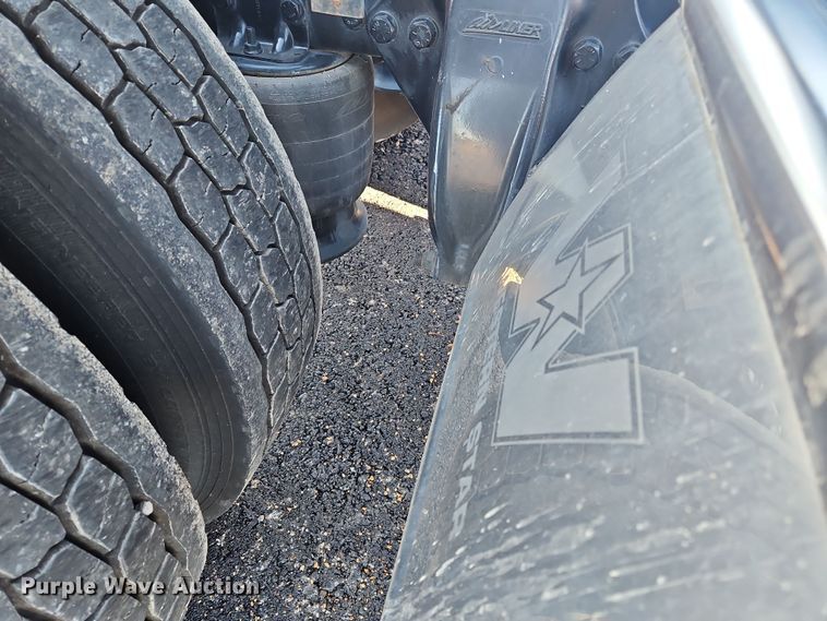 image for item NZ9112 2020 Western Star 4900EX  semi truck