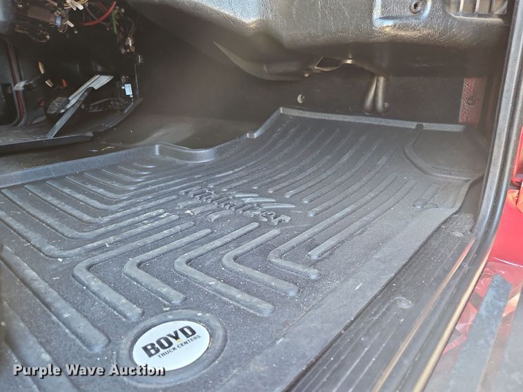 image for item NZ9112 2020 Western Star 4900EX  semi truck