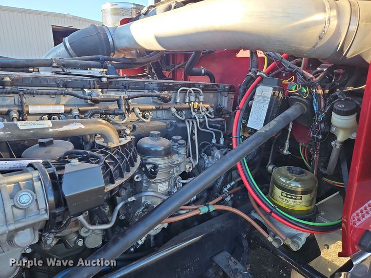 image for item NZ9112 2020 Western Star 4900EX  semi truck