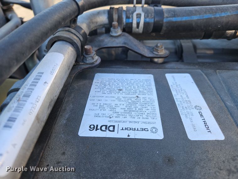 image for item NZ9112 2020 Western Star 4900EX  semi truck