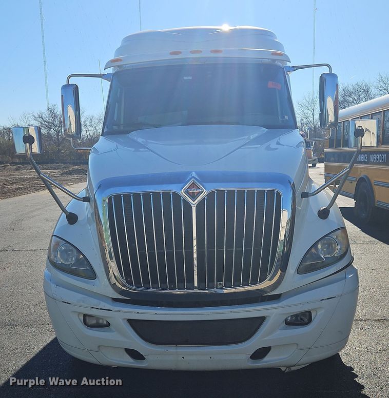 image for item NZ9118 2015 International ProStar  semi truck