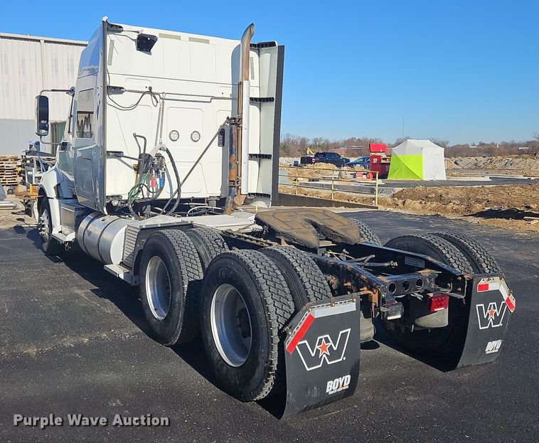 image for item NZ9118 2015 International ProStar  semi truck