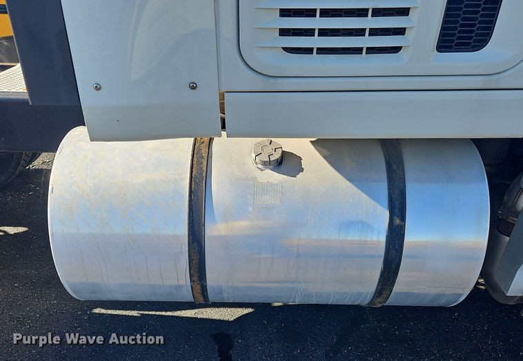 image for item NZ9118 2015 International ProStar  semi truck