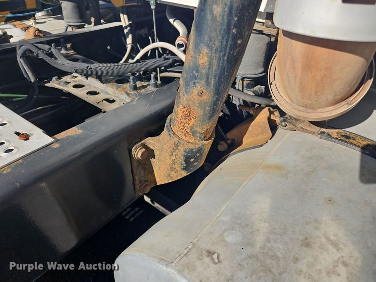 image for item NZ9118 2015 International ProStar  semi truck