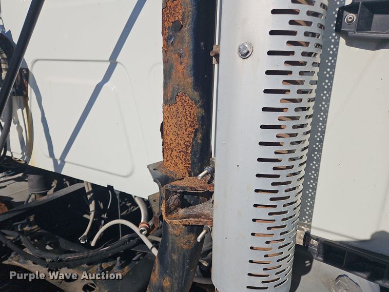 image for item NZ9118 2015 International ProStar  semi truck