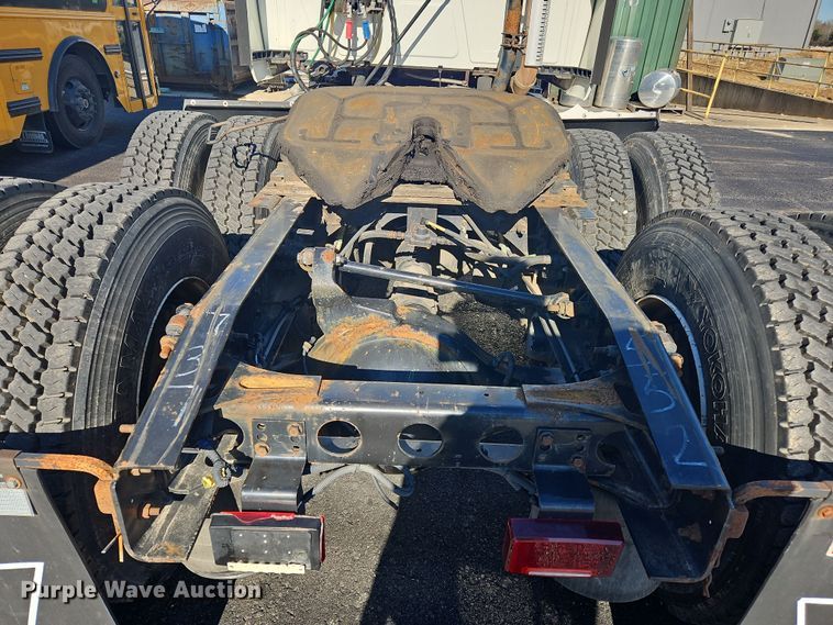 image for item NZ9118 2015 International ProStar  semi truck