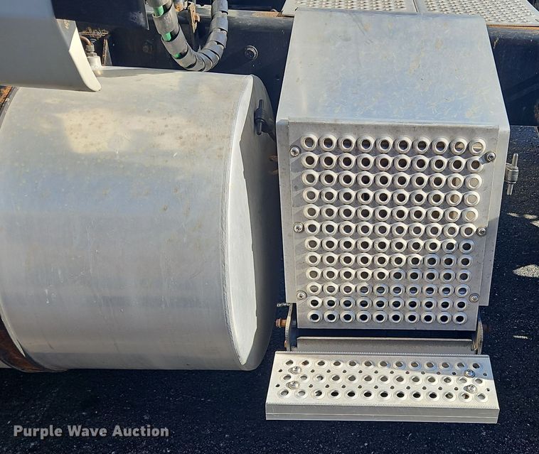 image for item NZ9118 2015 International ProStar  semi truck