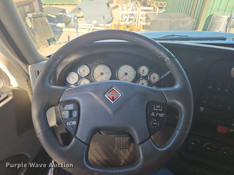 image for item NZ9118 2015 International ProStar  semi truck