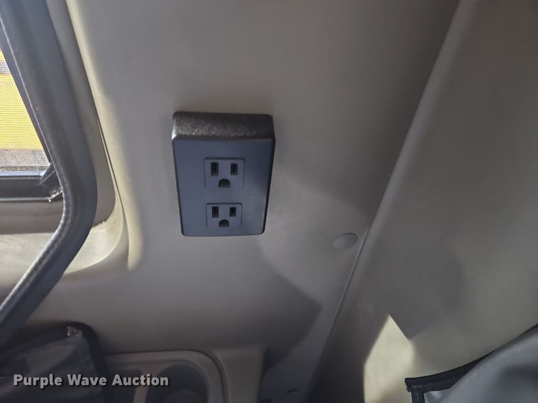 image for item NZ9118 2015 International ProStar  semi truck