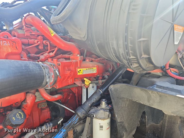 image for item NZ9118 2015 International ProStar  semi truck