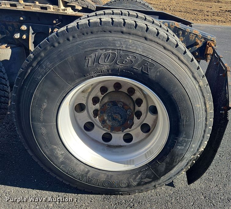 image for item NZ9118 2015 International ProStar  semi truck