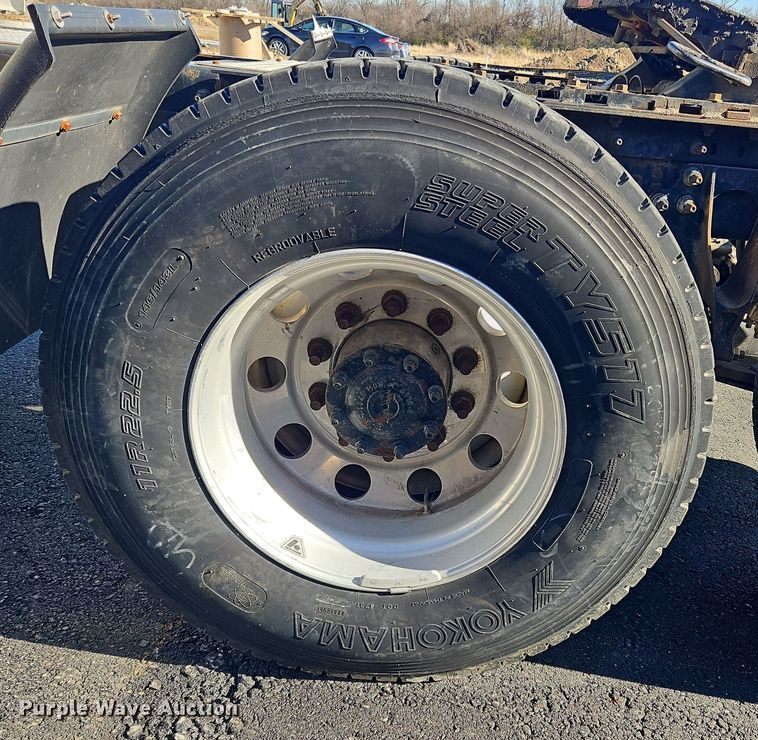 image for item NZ9118 2015 International ProStar  semi truck