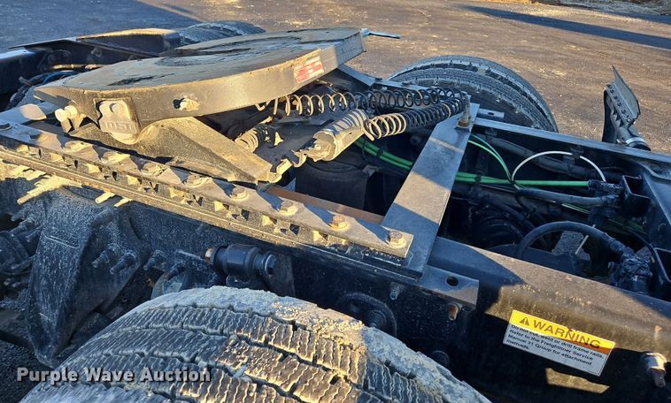 image for item NZ9119 2016 Freightliner Cascadia Evolution  semi truck