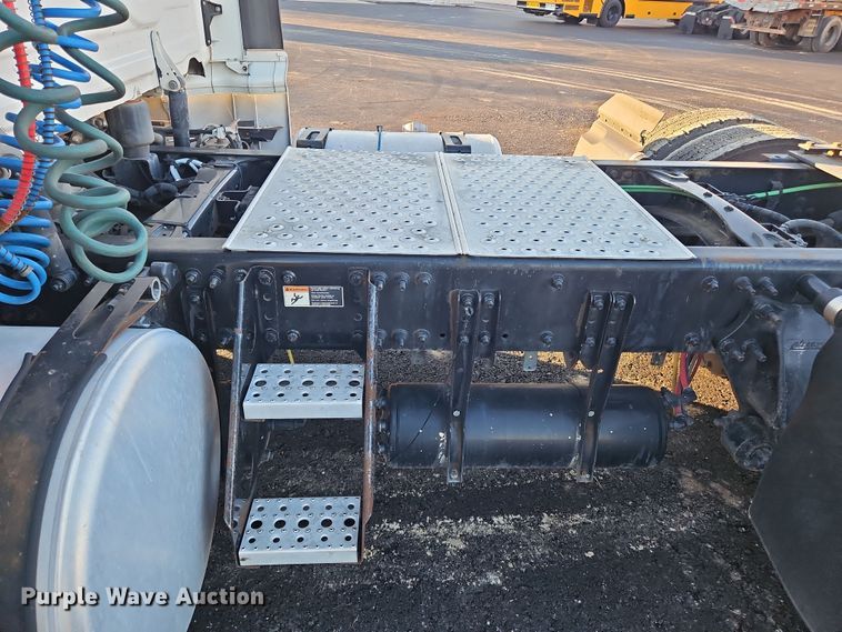 image for item NZ9119 2016 Freightliner Cascadia Evolution  semi truck