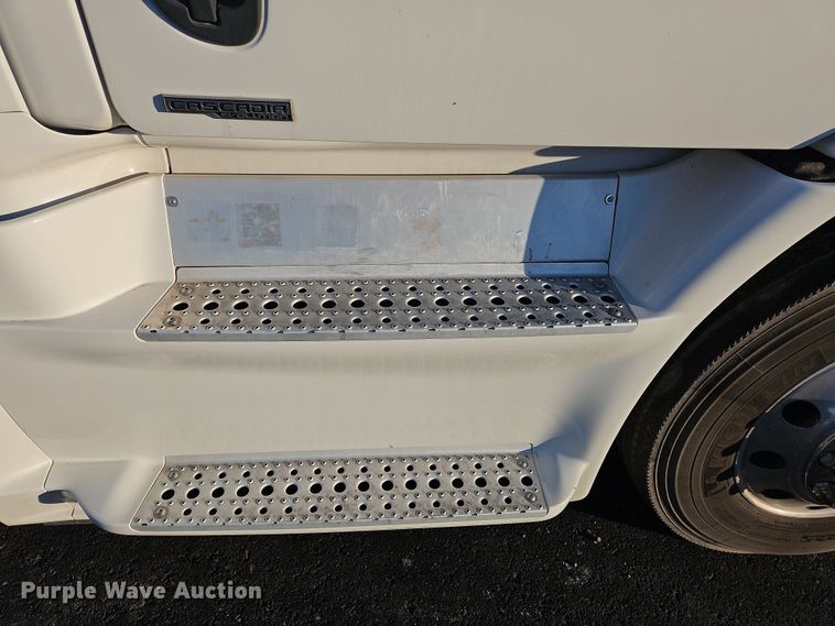 image for item NZ9119 2016 Freightliner Cascadia Evolution  semi truck