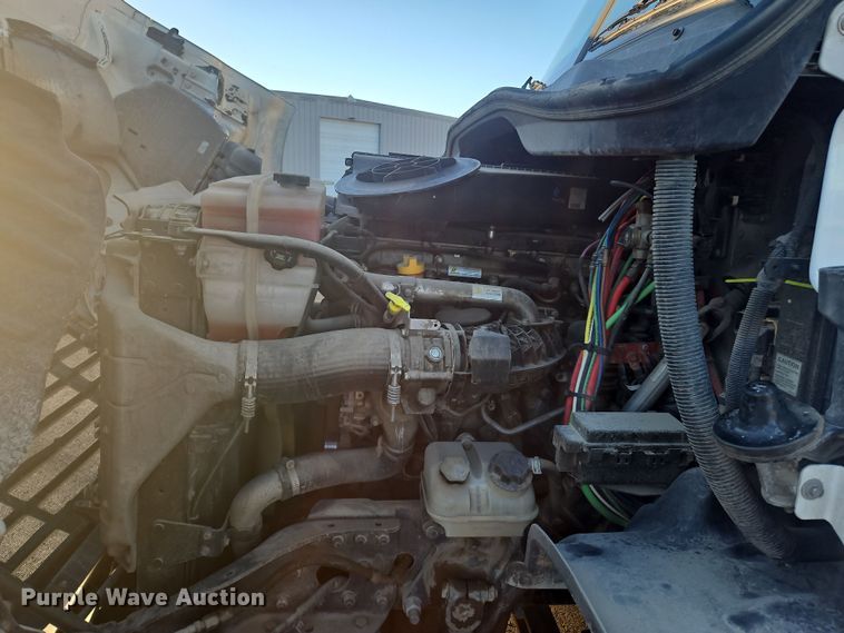 image for item NZ9119 2016 Freightliner Cascadia Evolution  semi truck