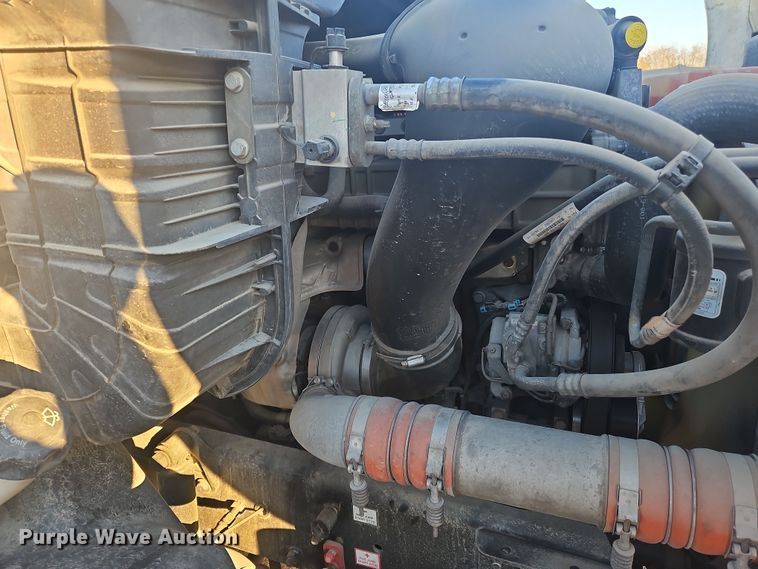 image for item NZ9119 2016 Freightliner Cascadia Evolution  semi truck