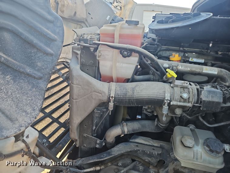 image for item NZ9119 2016 Freightliner Cascadia Evolution  semi truck