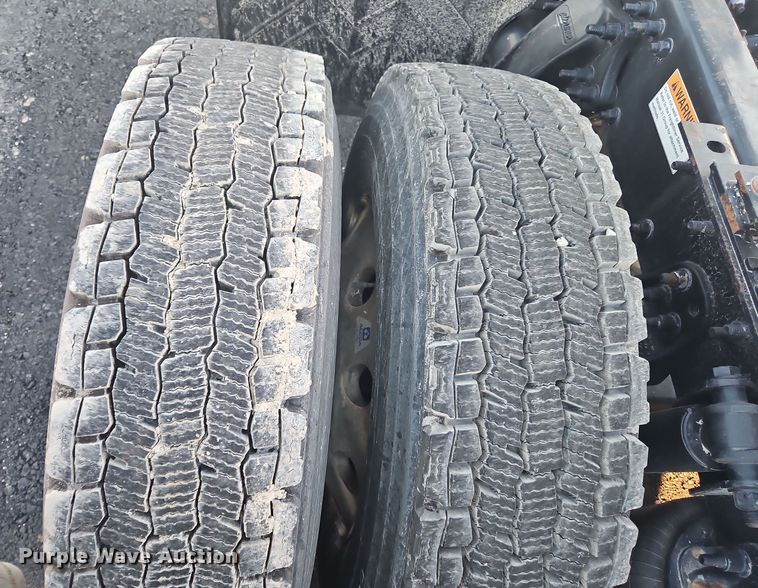 image for item NZ9119 2016 Freightliner Cascadia Evolution  semi truck