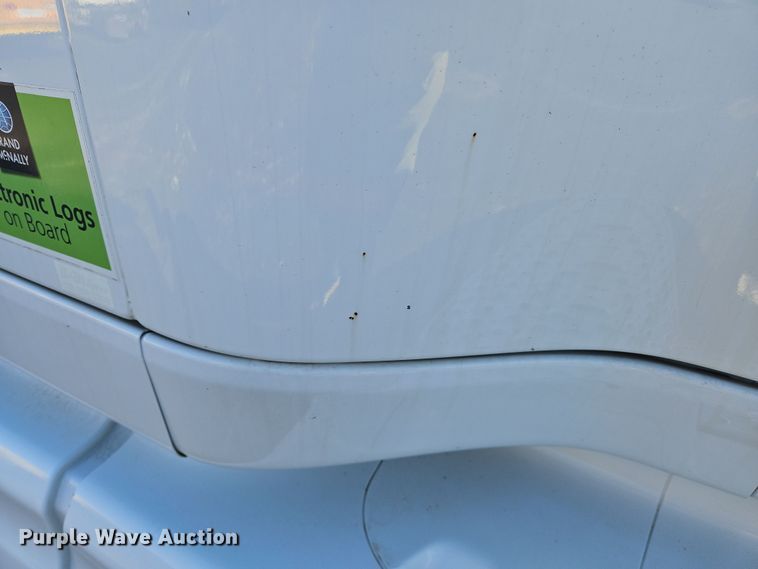 image for item NZ9120 2016 International ProStar  semi truck