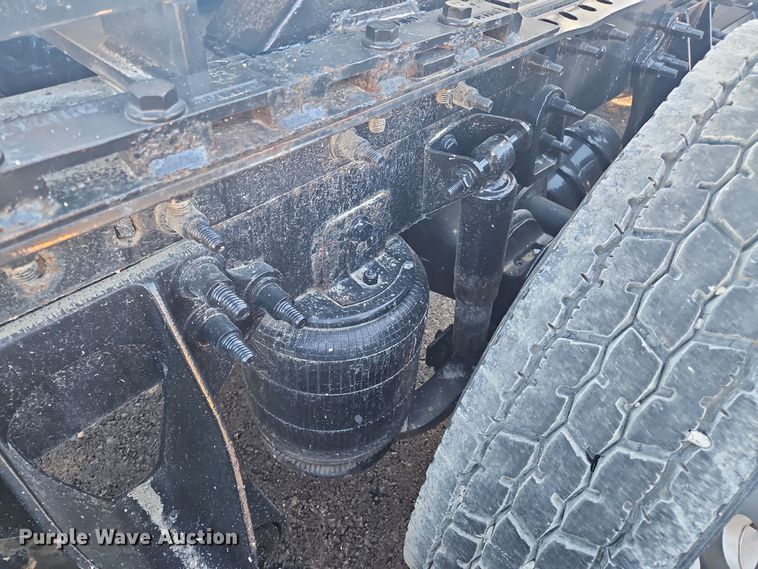 image for item NZ9120 2016 International ProStar  semi truck