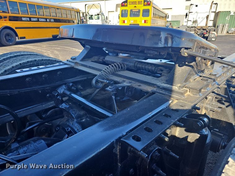 image for item NZ9120 2016 International ProStar  semi truck