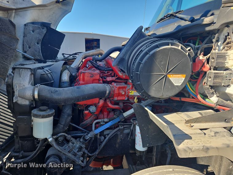 image for item NZ9120 2016 International ProStar  semi truck