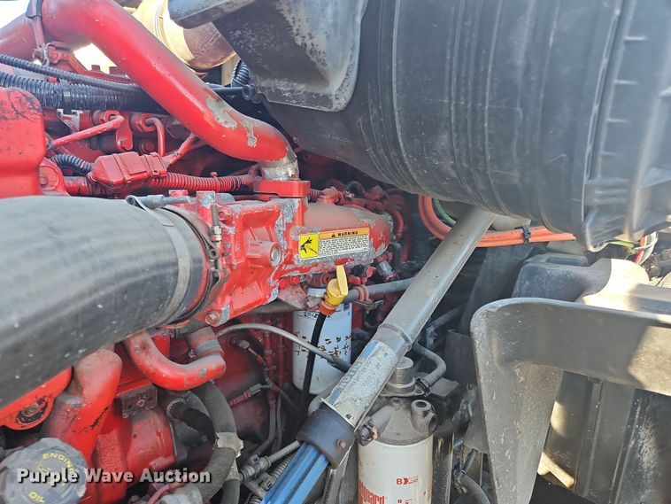 image for item NZ9120 2016 International ProStar  semi truck