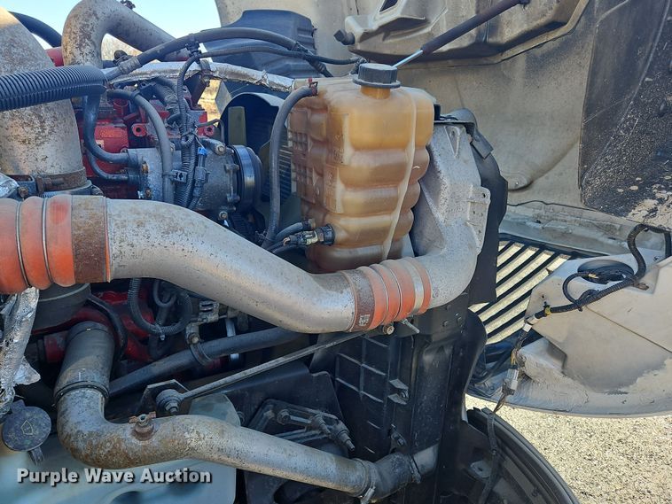 image for item NZ9120 2016 International ProStar  semi truck