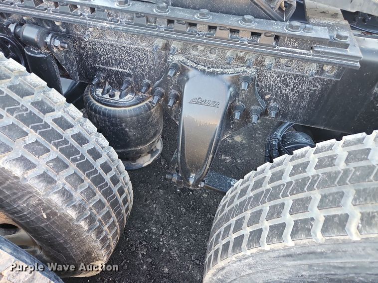 image for item NZ9121 2016 Freightliner Cascadia Evolution  semi truck