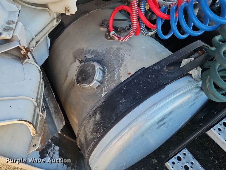 image for item NZ9121 2016 Freightliner Cascadia Evolution  semi truck