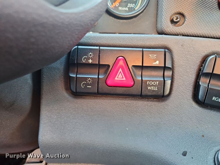 image for item NZ9121 2016 Freightliner Cascadia Evolution  semi truck