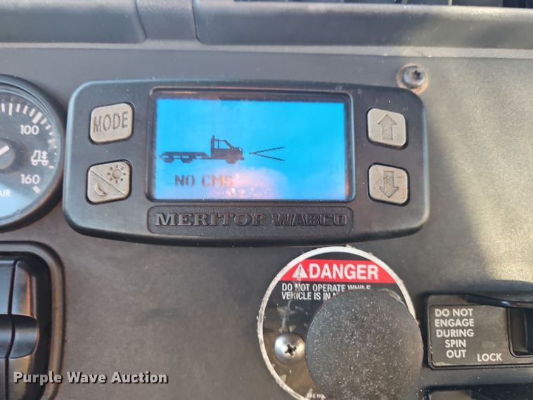 image for item NZ9121 2016 Freightliner Cascadia Evolution  semi truck