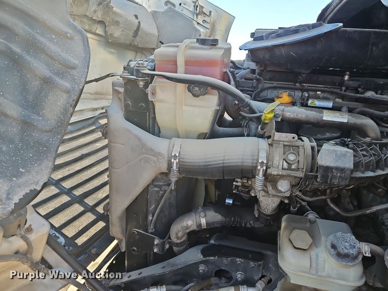 image for item NZ9121 2016 Freightliner Cascadia Evolution  semi truck