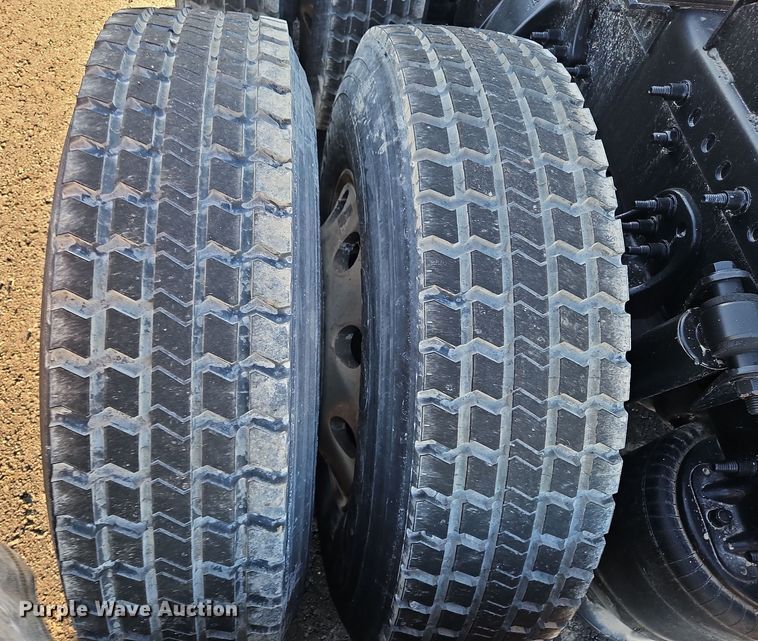 image for item NZ9121 2016 Freightliner Cascadia Evolution  semi truck