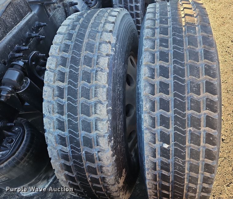 image for item NZ9121 2016 Freightliner Cascadia Evolution  semi truck